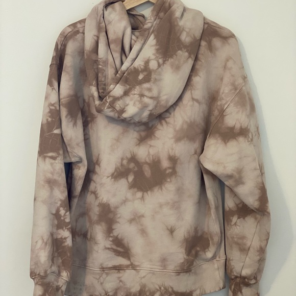 Aritzia Boyfriend Hoodie - Picture 4 of 4